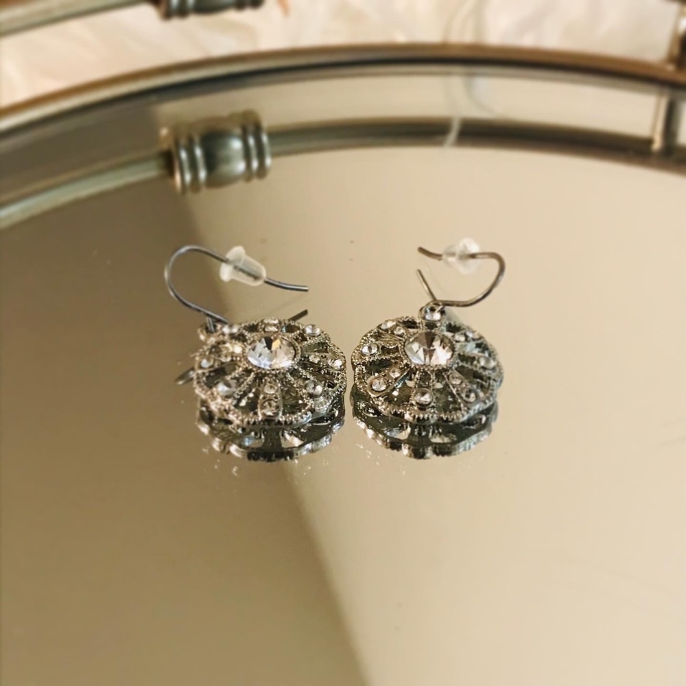 Liz Claiborne Dangling Earrings